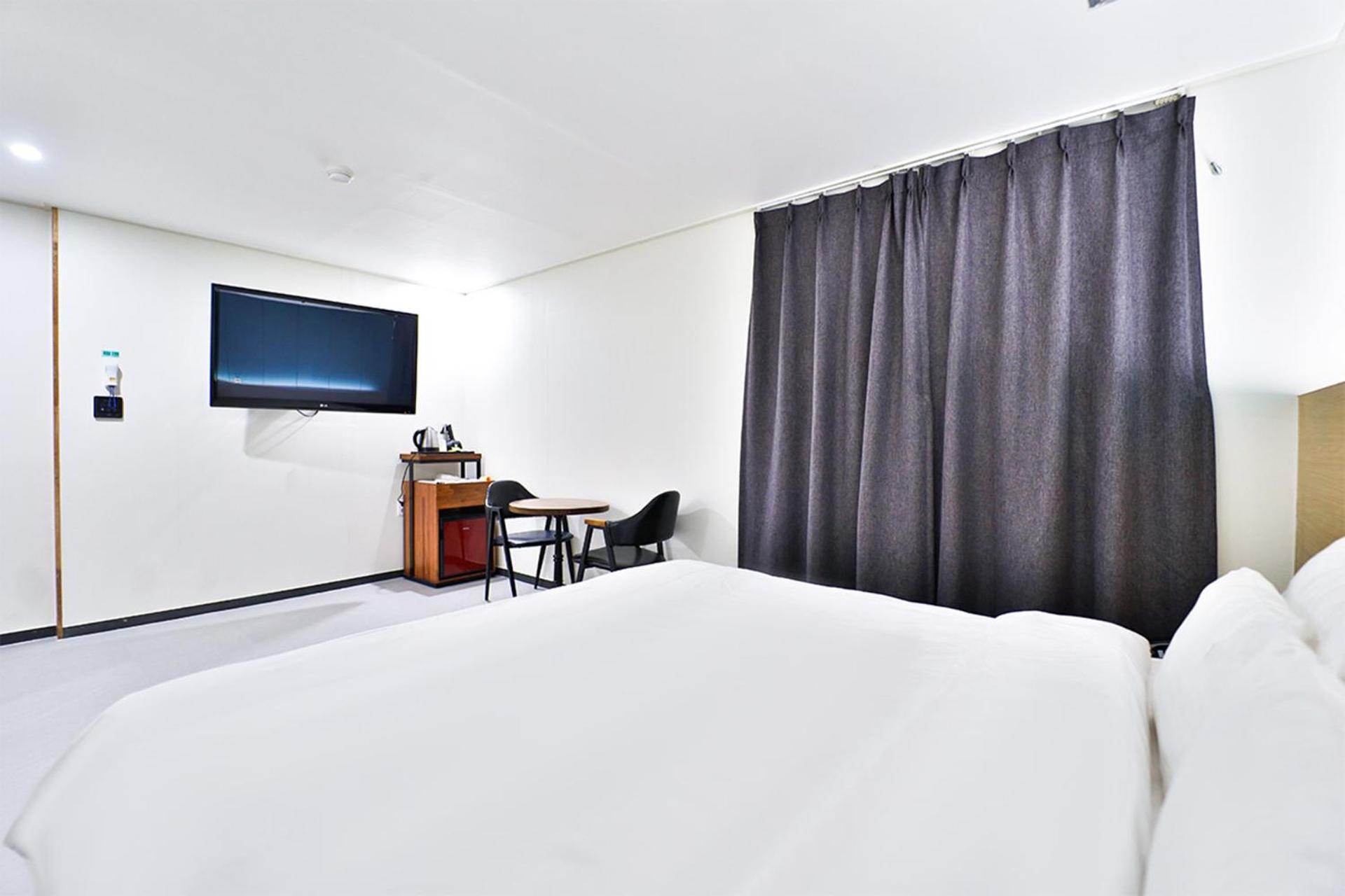 Calm Rest Hotel Busan Sasang Zewnętrze zdjęcie