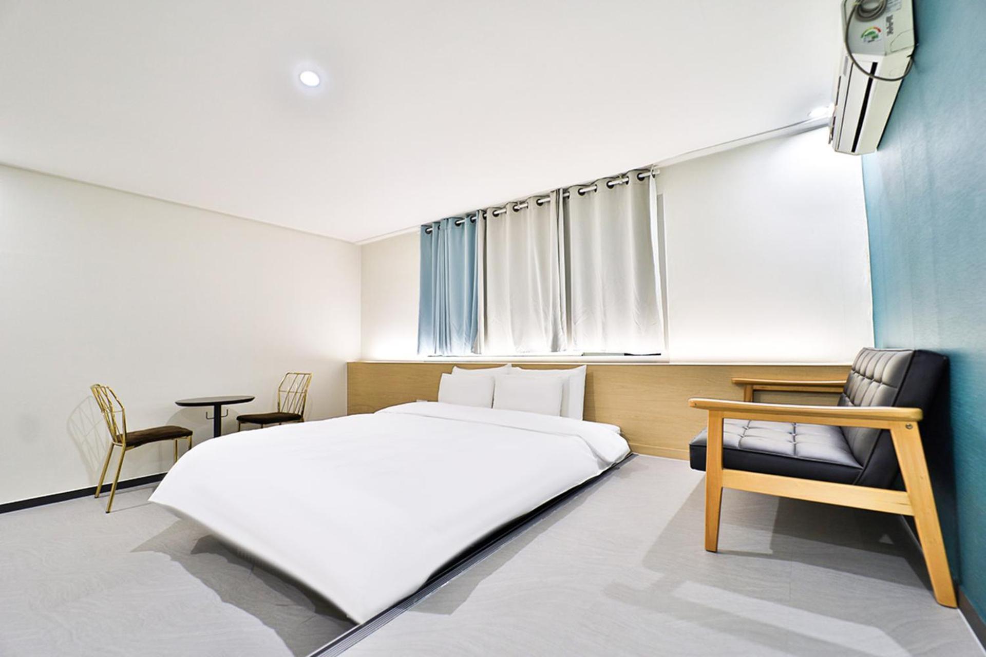 Calm Rest Hotel Busan Sasang Zewnętrze zdjęcie