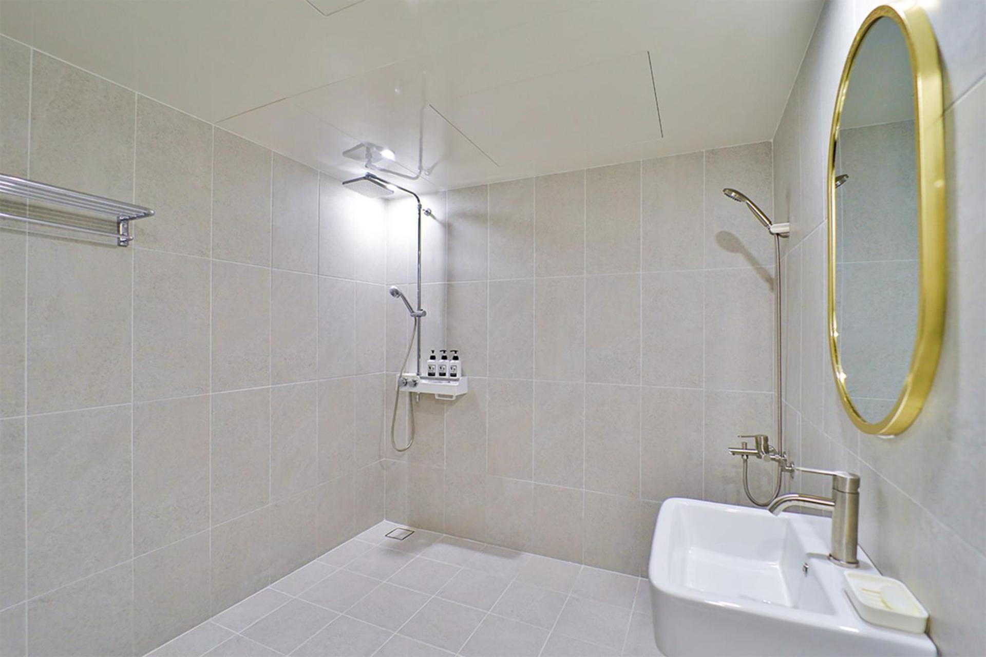 Calm Rest Hotel Busan Sasang Zewnętrze zdjęcie