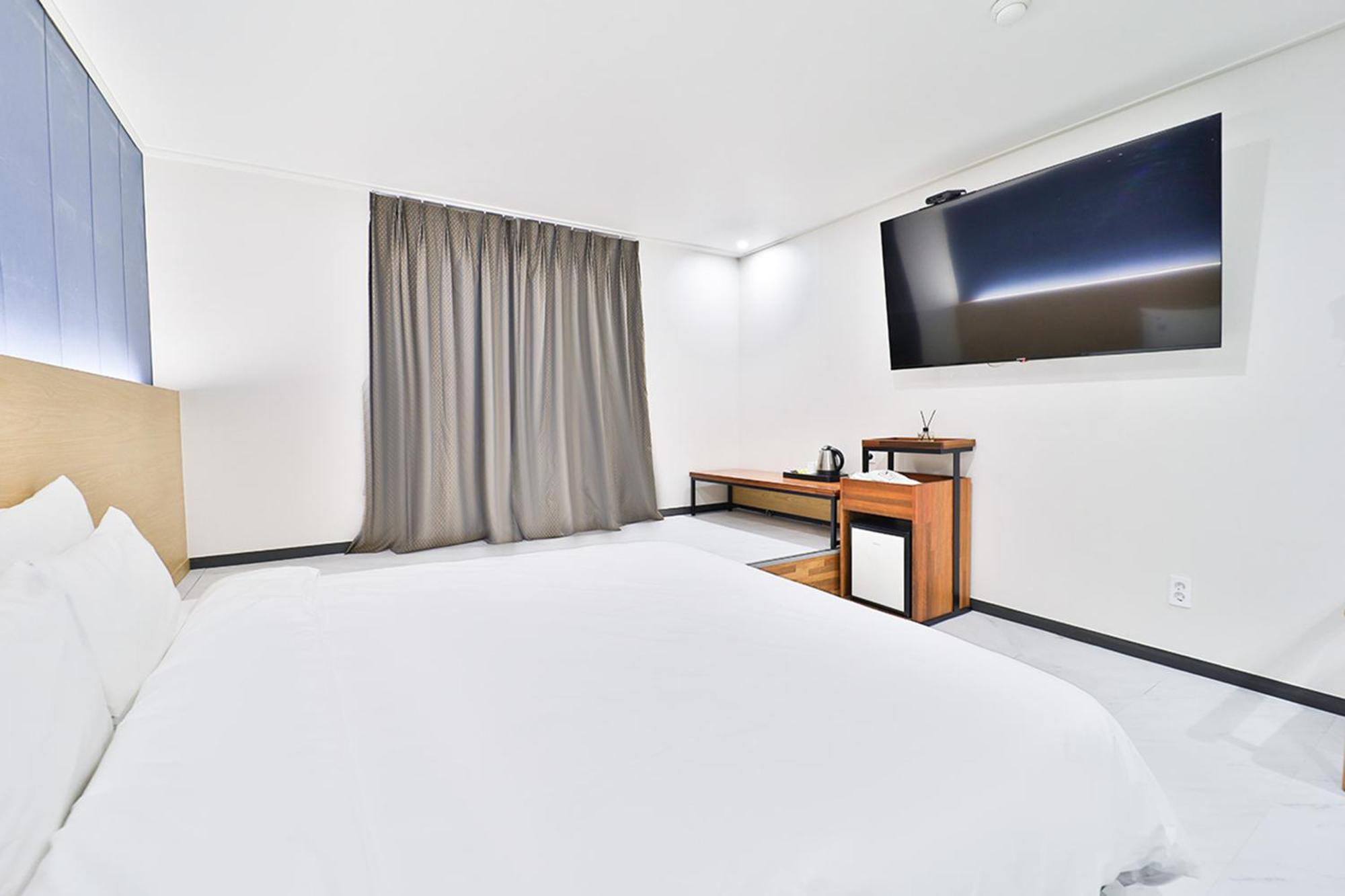 Calm Rest Hotel Busan Sasang Zewnętrze zdjęcie